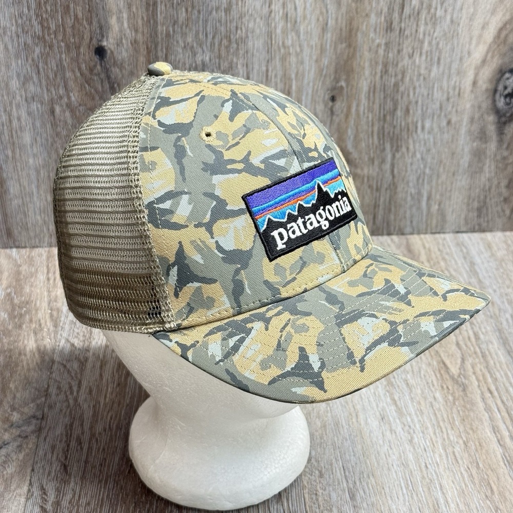Patagonia P6 Logo Lopro Trucker Hat Big Camo Classic Tan Snapback Excellent!